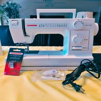 Janome HD1000 White Edition