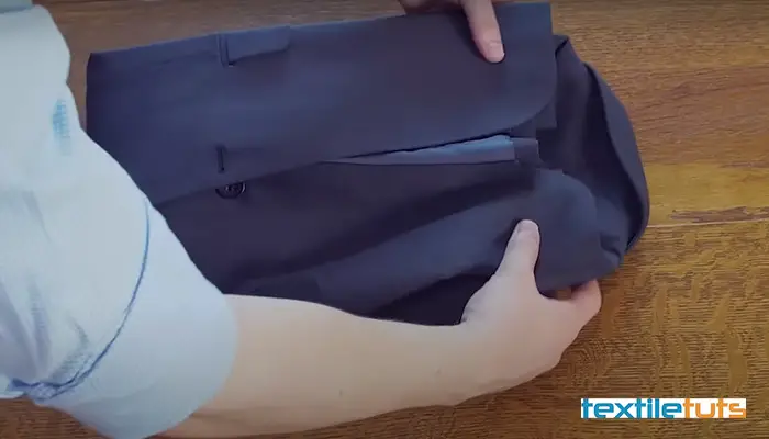 Suit Folding