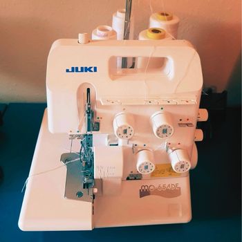 Juki MO654DE Portable Thread Serger