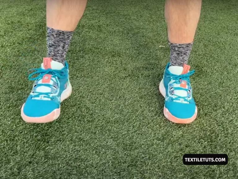 Do Wool Socks Keep Your Feet Dry? TextileTuts