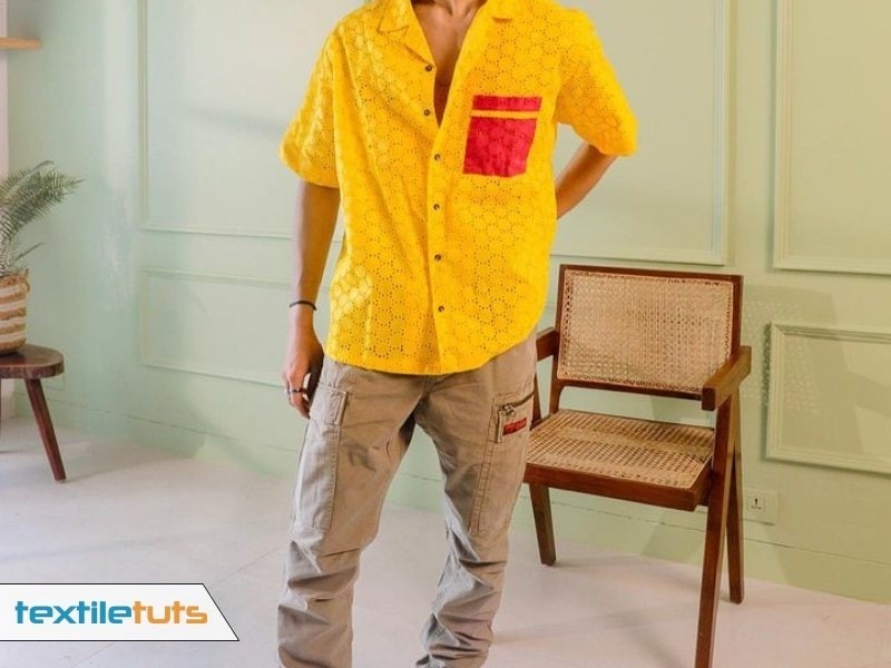 What Color Combinations Complement a Yellow Shirt